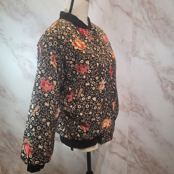 Reversible Floral Lightweight Puffer Jacket - Picture 2 of 12